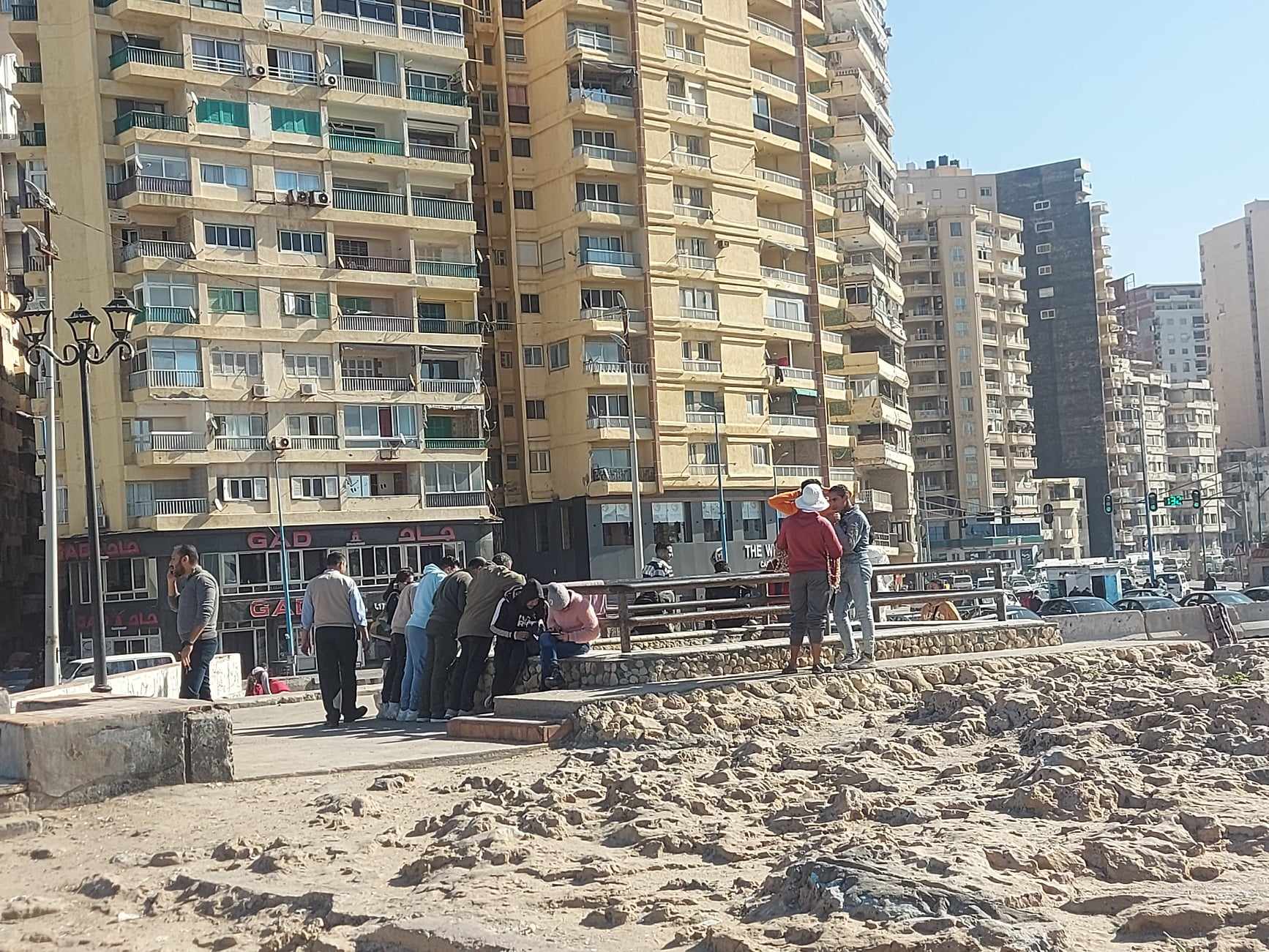 توافد الزائرين على بير مسعود 37 توافد الزائرين على بير مسعود 37