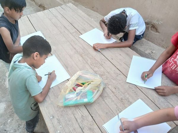 تعليم الأطفال الرسم فى قصور الثقافة