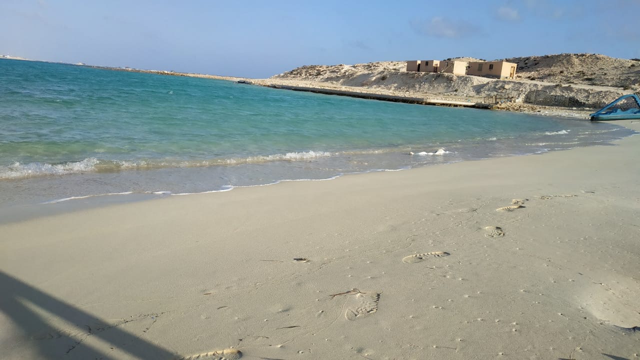 شاطئ روميل قبل زحام المصيف