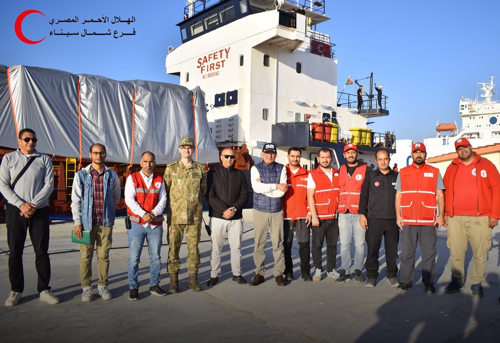 استقبال  سفن المساعدات بميناء العريش