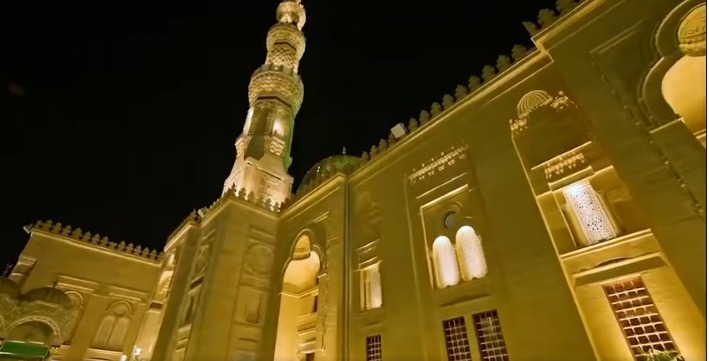 مسجد السيدة زينب بعد الترميم والتطوير (3)