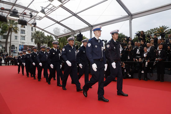 أعضاء الشرطة الوطنية الفرنسية