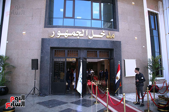 المبنى الجديد بفرع القاهرة الجديدة