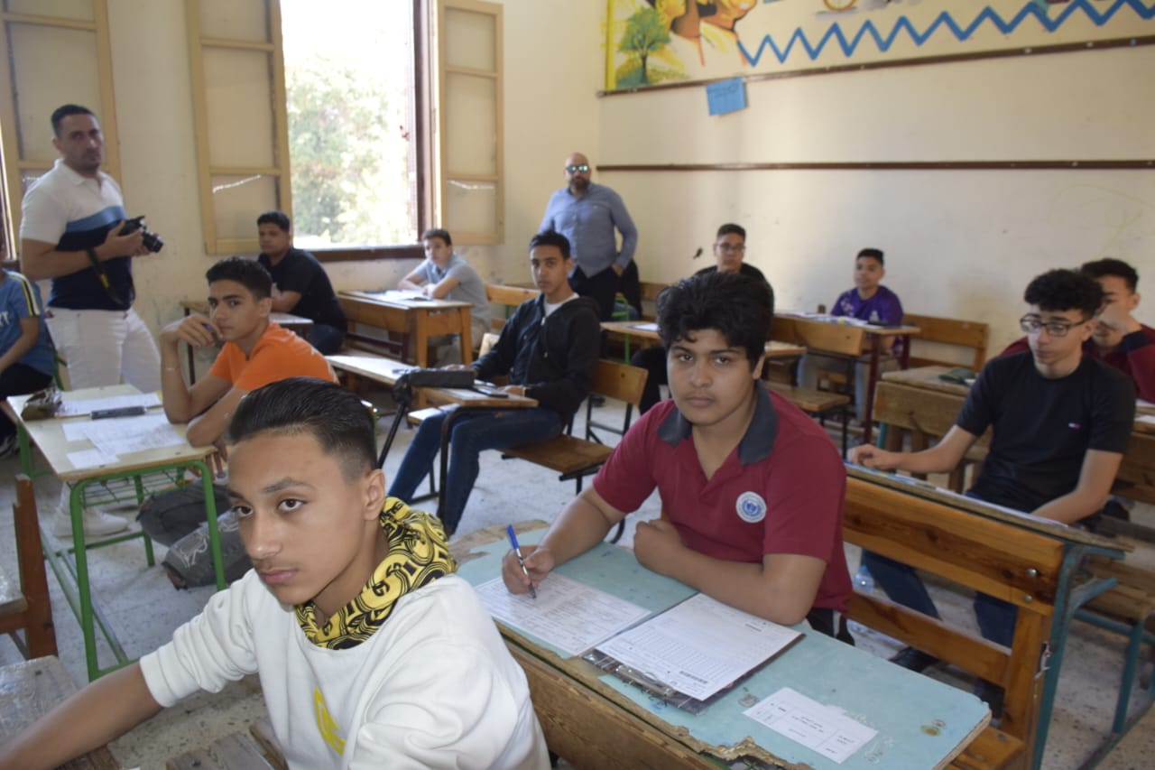 طلاب الإعدادية ببورسعيد
