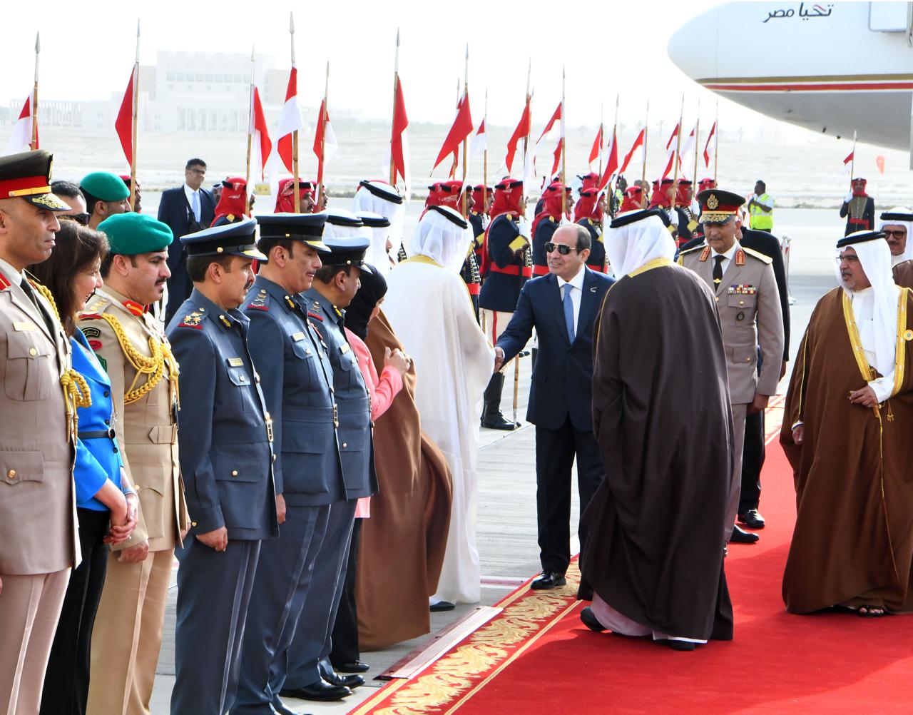 الرئيس السيسى يصل البحرين (2)