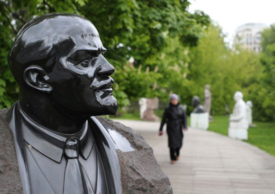 النصب التذكاري لمؤسس الاتحاد السوفيتي فلاديمير إيليتش أوليانوف