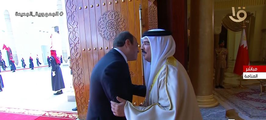 الرئيس السيسى يصل مقر انعقاد القمة العربية فى البحرين