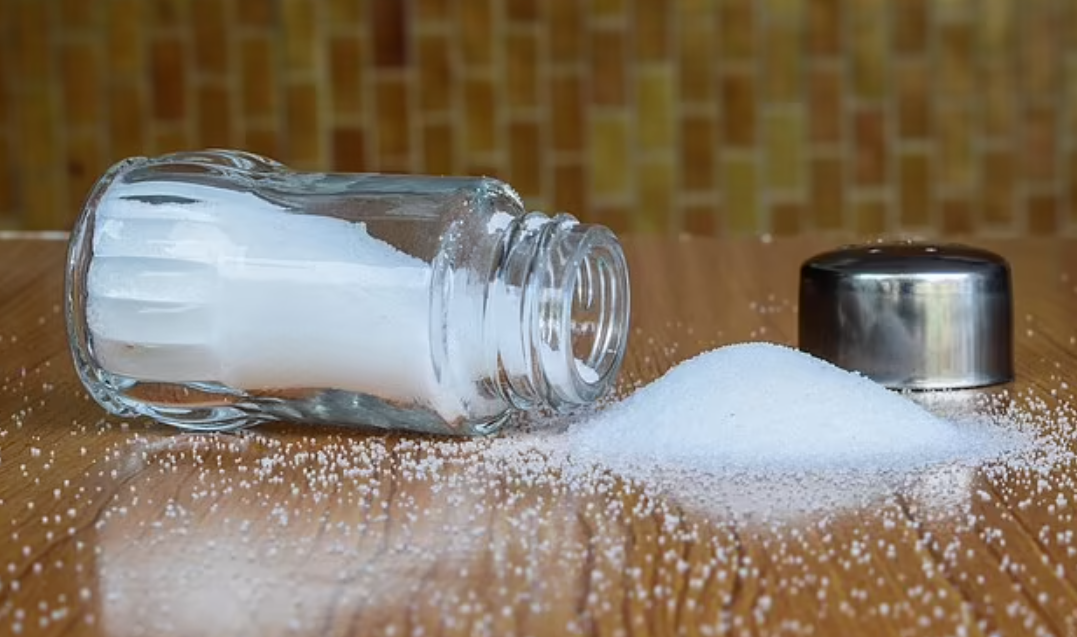 الملح يسبب ارتفاع ضغط الدم