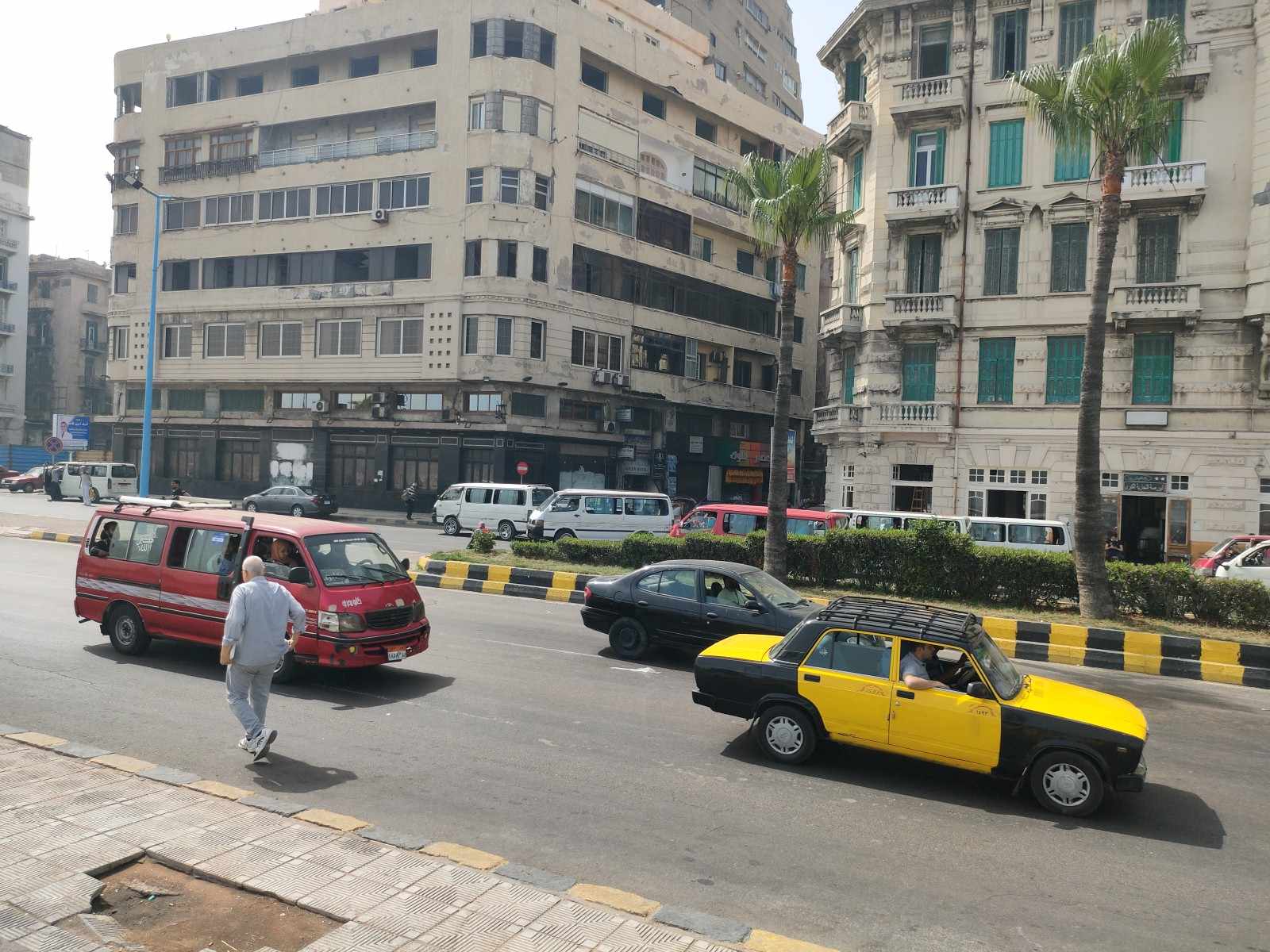 طقس حار مع ارتفاع درجات الحرارة بالإسكندرية