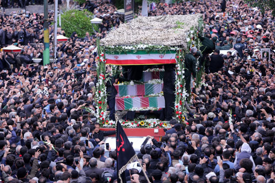نشييع جثمان الرئيس الإيراني (4)