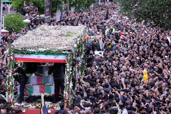 نشييع جثمان الرئيس الإيراني (7)