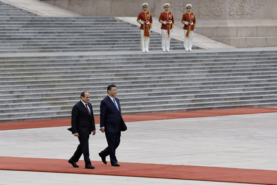 الرئيس السيسى والرئيس شي جين بينغ فى قاعة الشعب ببكين