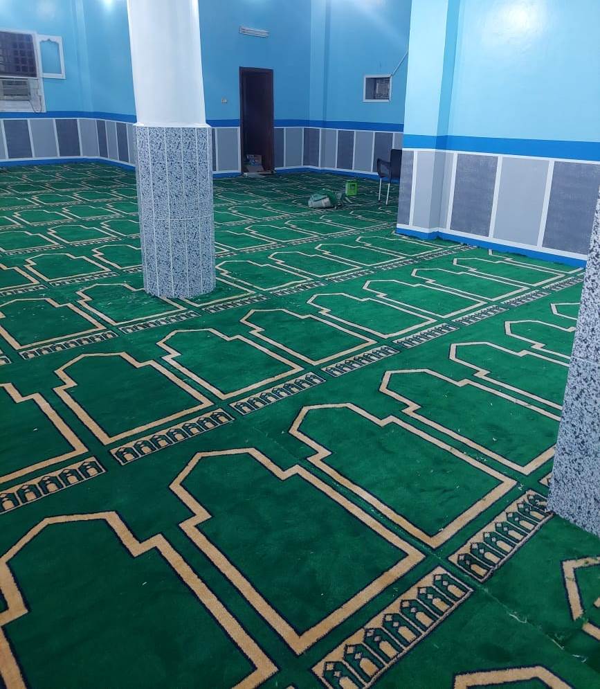 فرش مسجد العكارمة بالقرنة بسجاد المحراب الجديد