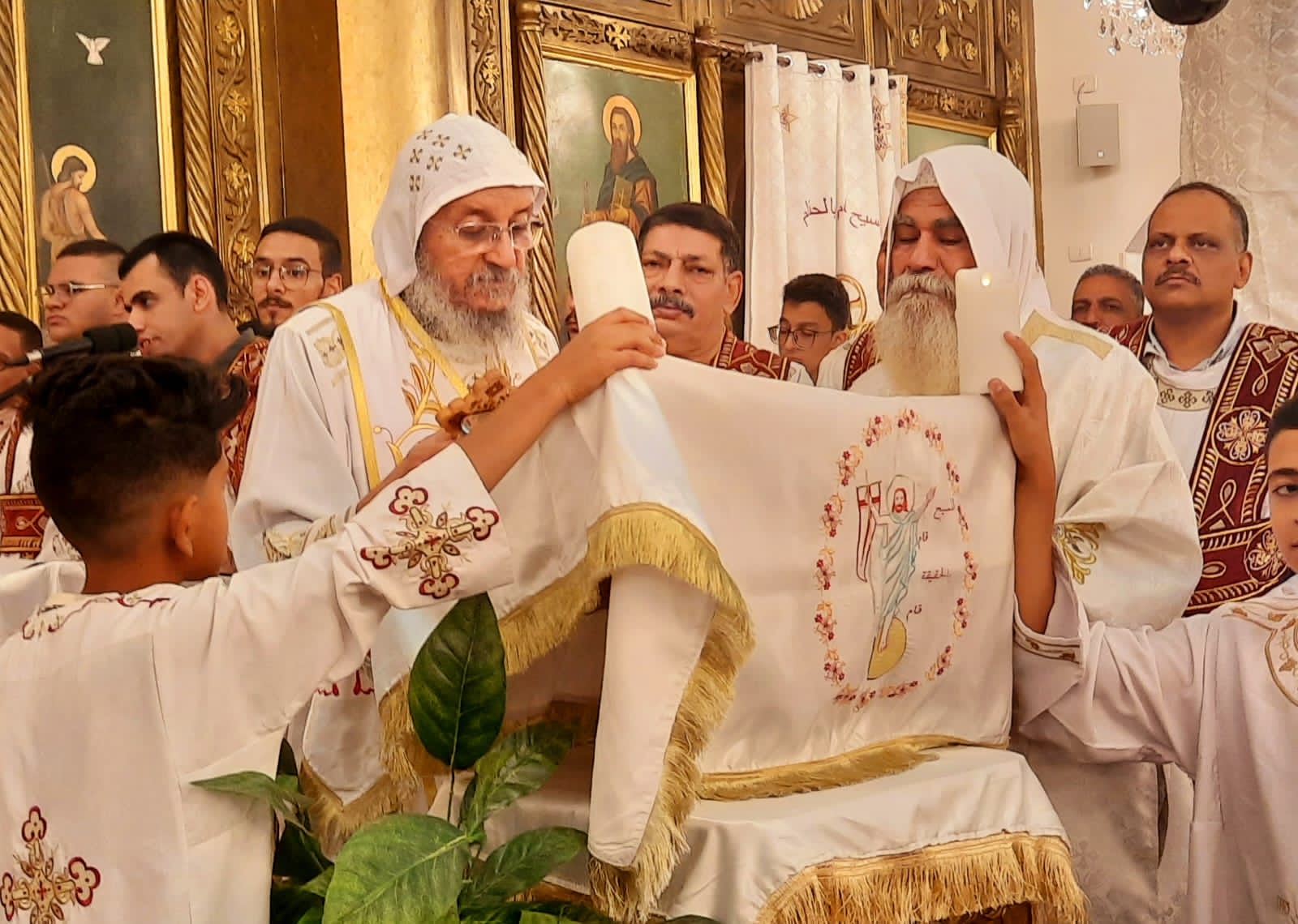 الأنبا يواقيم يترأس صلوات قداس عيد القيامة المجيد الأنبا يواقيم يترأس صلوات قداس عيد القيامة المجيد