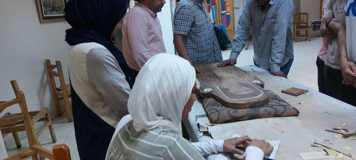 جانب من التدريبات بمجال أشغال الخشب جانب من التدريبات بمجال أشغال الخشب