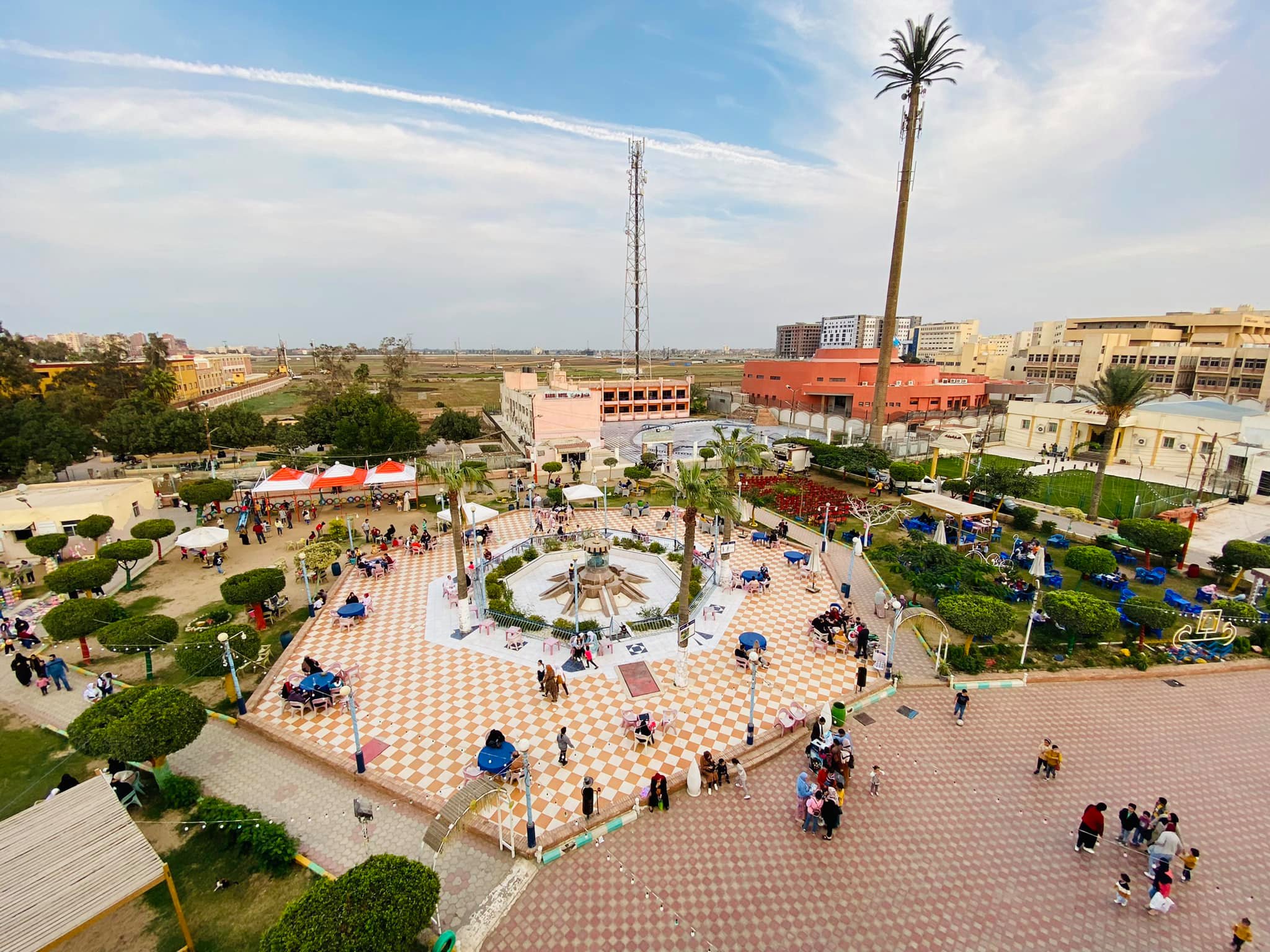 حديقة صنعاء تتجمل لاستقبال المعيدين