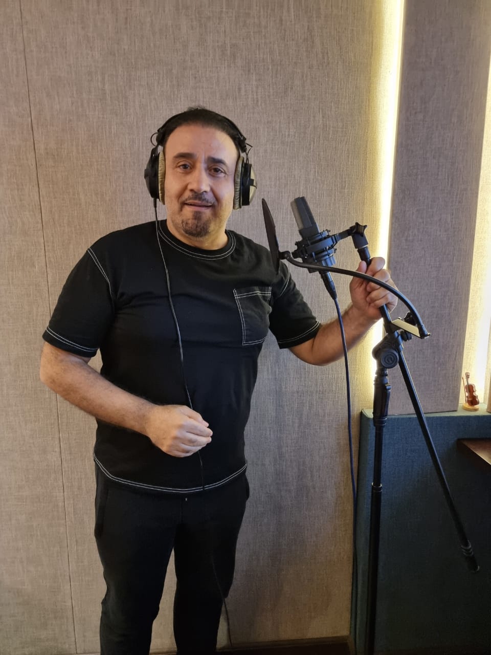 مجد القاسم أثناء تسجيل أغاني الألبوم