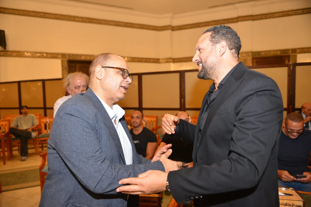 الفنان عماد زيادة والصحفي أكرم القصاص الفنان عماد زيادة والصحفي أكرم القصاص