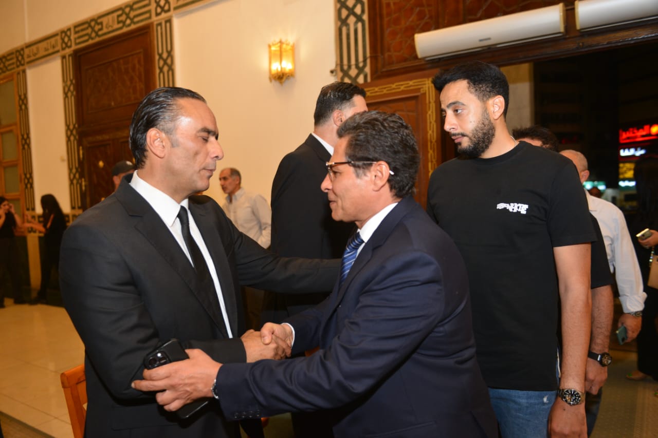المستشار طاهر الخولي يقدم واجب العزاء لوالد منتصر النبراوي المستشار طاهر الخولي يقدم واجب العزاء لوالد منتصر النبراوي