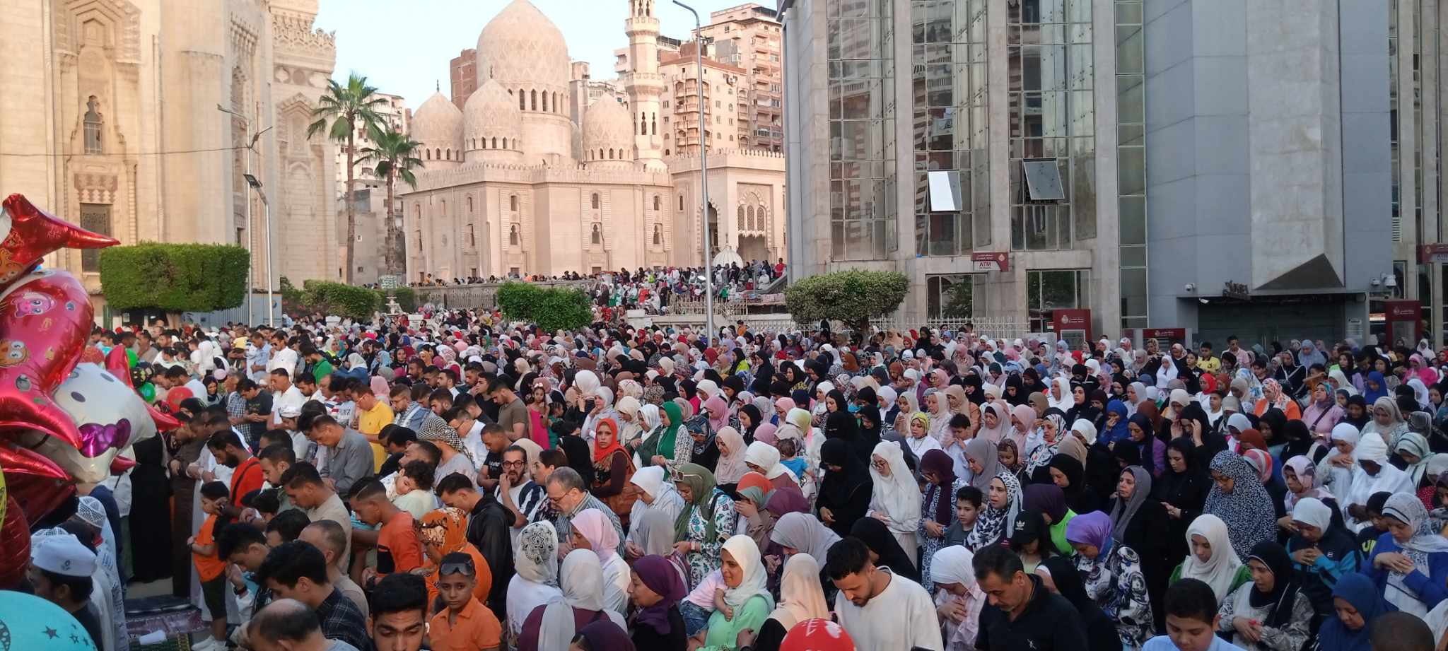 آلالاف المصلين في صلاة عيد الأضحى في الاسكندرية