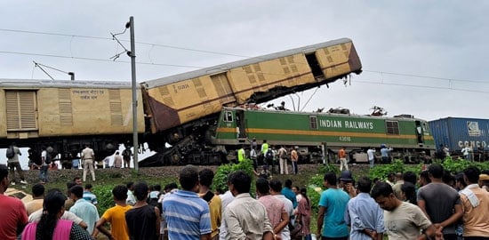 تصادم قطارين فى الهند