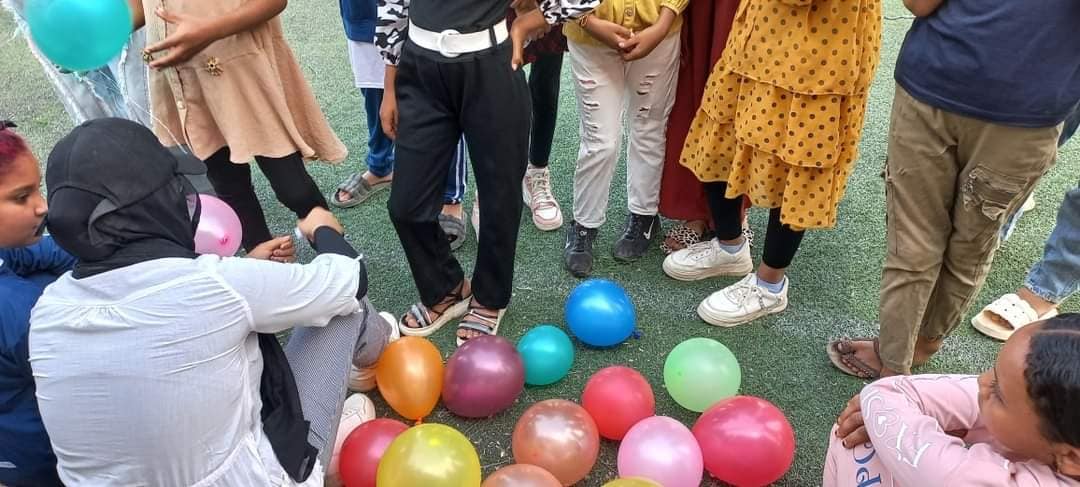 ألعاب البالونات فى مراكز الشباب بالأقصر