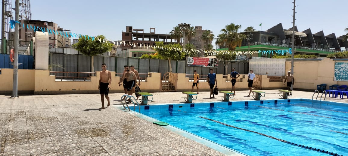 حمامات سباحة بمراكز الشباب والأندية (15)