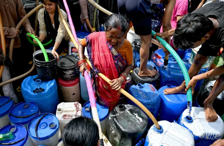 ملء الماء في الهند