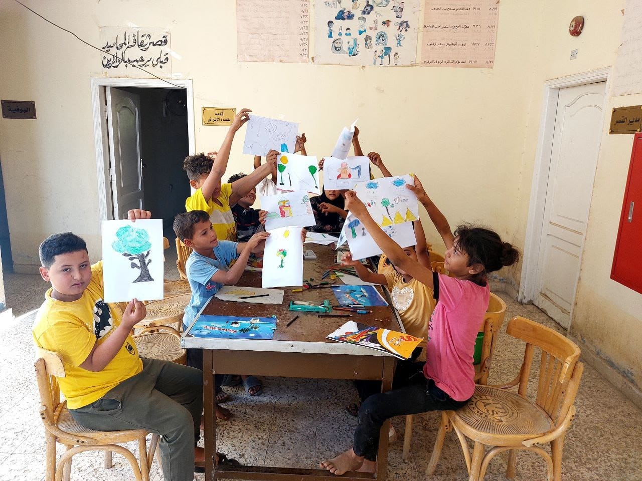 ورش رسم وإبداع فنى لأطفال الأقصر ورش رسم وإبداع فنى لأطفال الأقصر