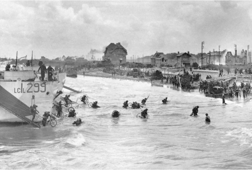 عملية إنزال جنود كنديون على شاطئ جونو
