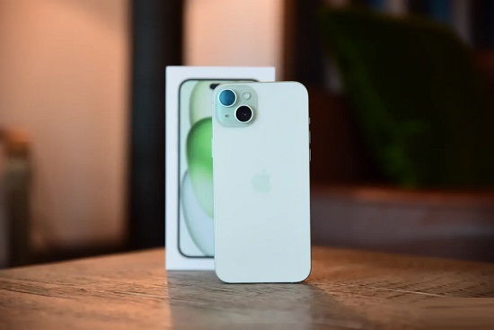 The iPhone 15 Plus  Green color