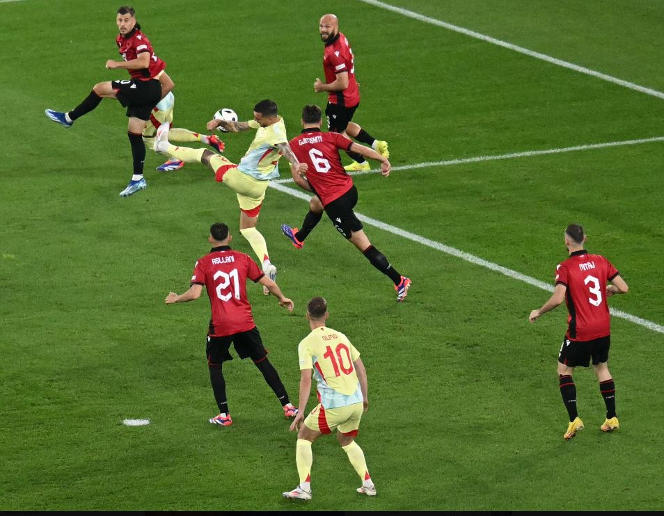 إسبانيا ضد ألبانيا (1)