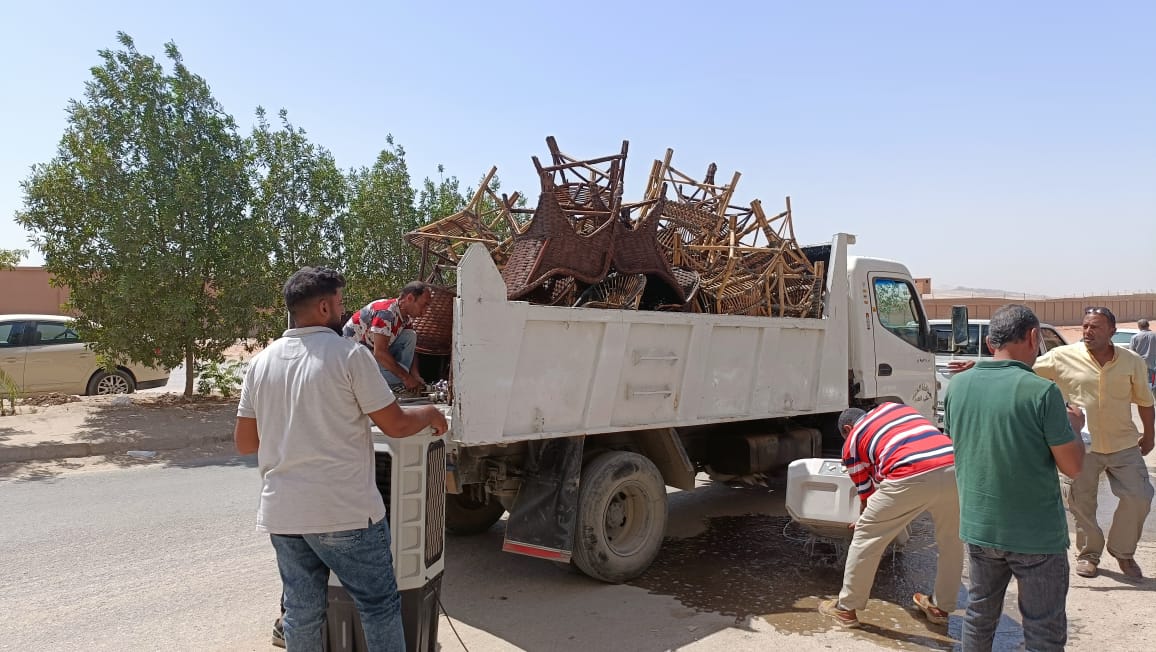 رفع إشغالات المقاهي على الطريق العام