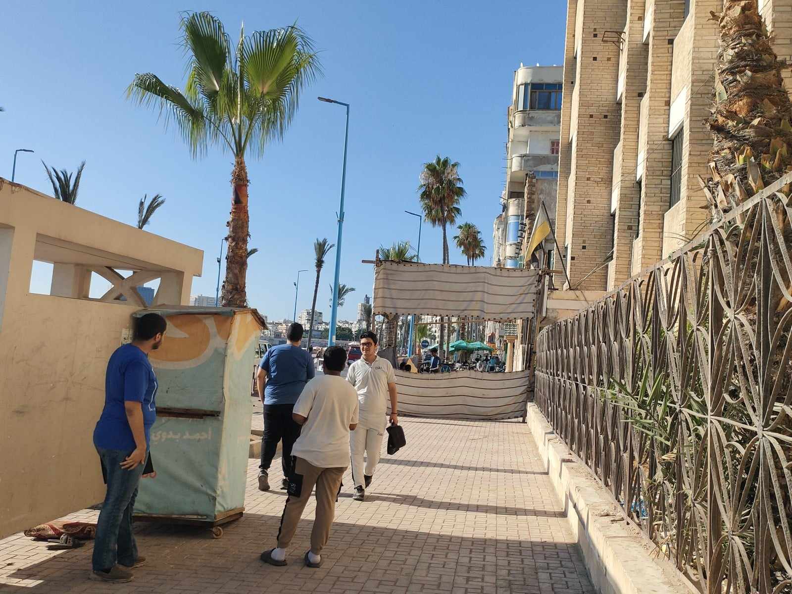 توافد طلاب الثانوية العامة علي لجان الإسكندرية توافد طلاب الثانوية العامة علي لجان الإسكندرية