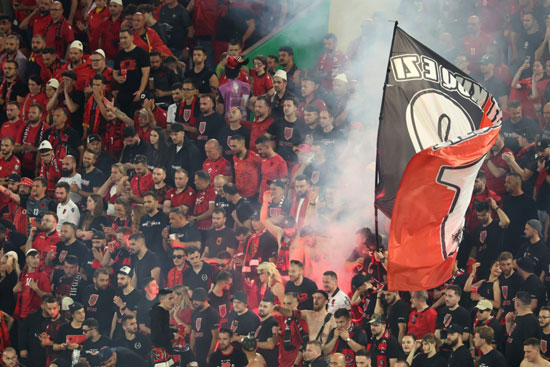 مشجعو ألبانيا