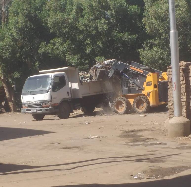 رفع 118 طن مخلفات وقمامة من شوارع مدينة إسنا