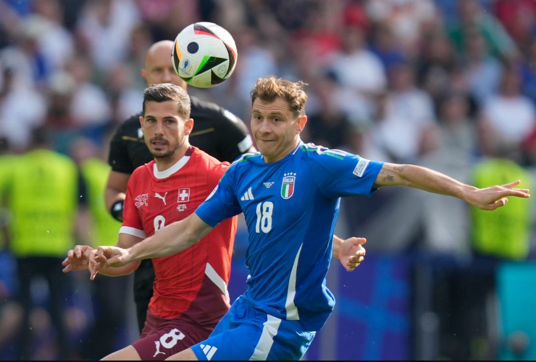 سويسرا ضد إيطاليا (7)