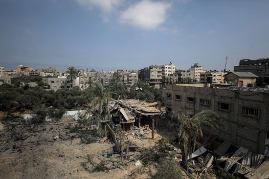 دمار مخيم النصيرات وسط قطاع غزة