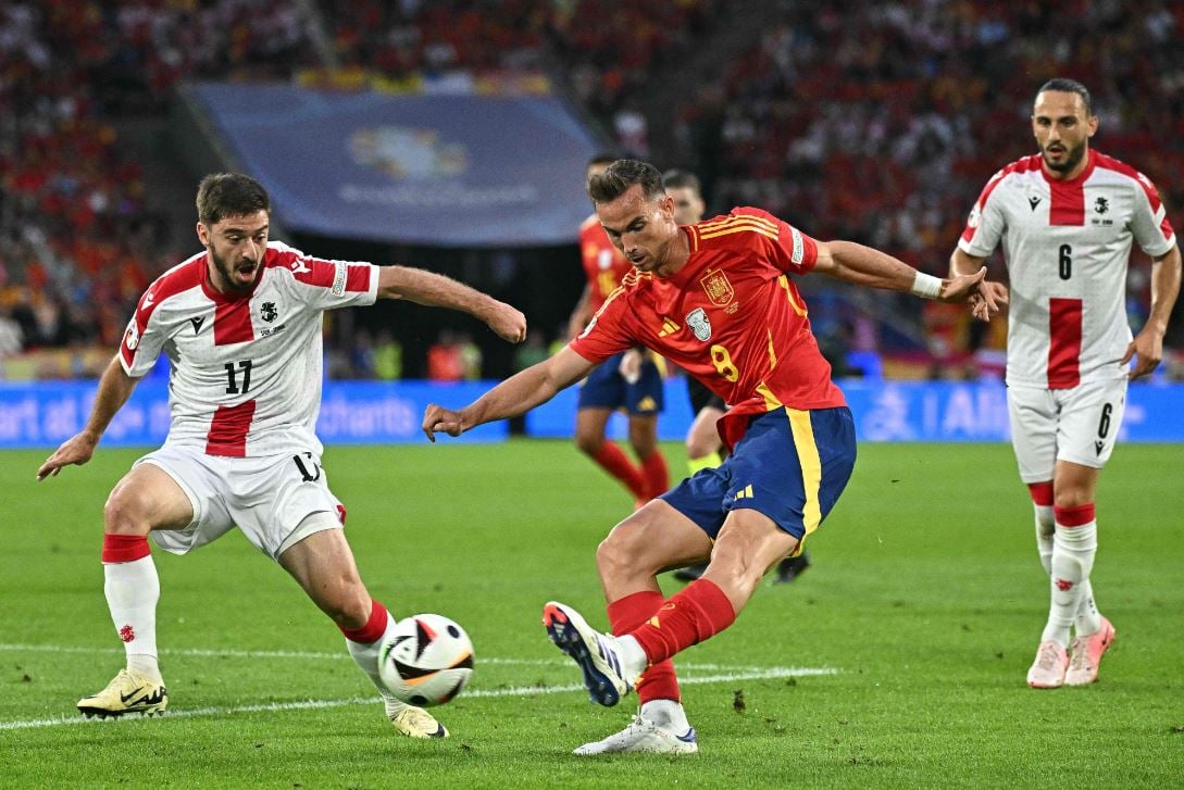 إسبانيا ضد جورجيا (7)