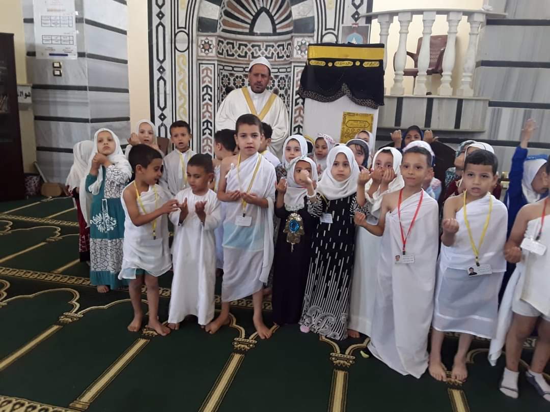 مساجد بنى سويف تدرب الاطفال على مناسك الحج