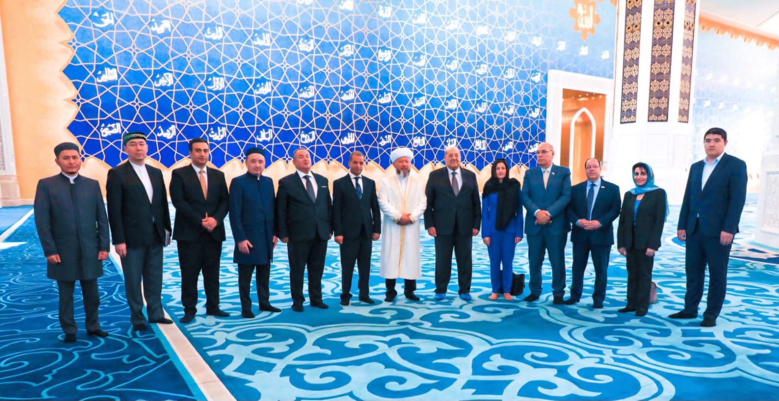 صورة جماعية للمشاركين في الزيارة