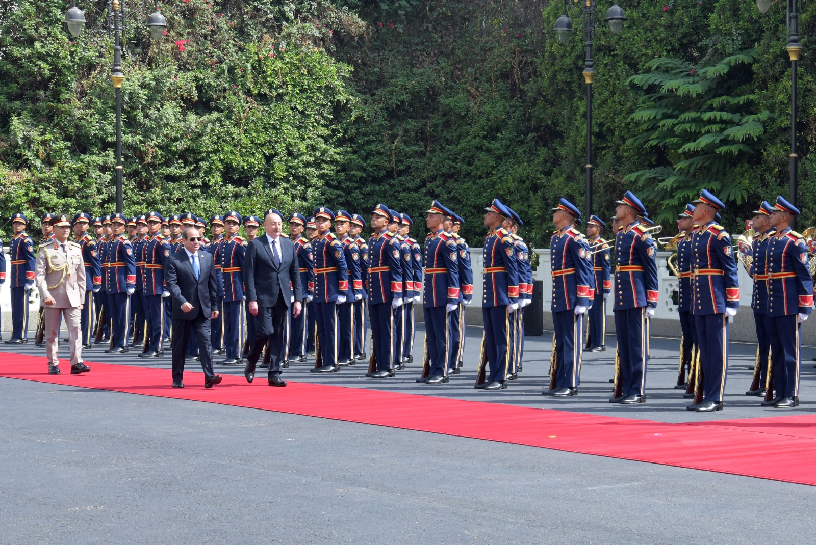 الرئيس السيسي يستقبل رئيس أذربيجان إلهام علييف بقصر الاتحادية (3)