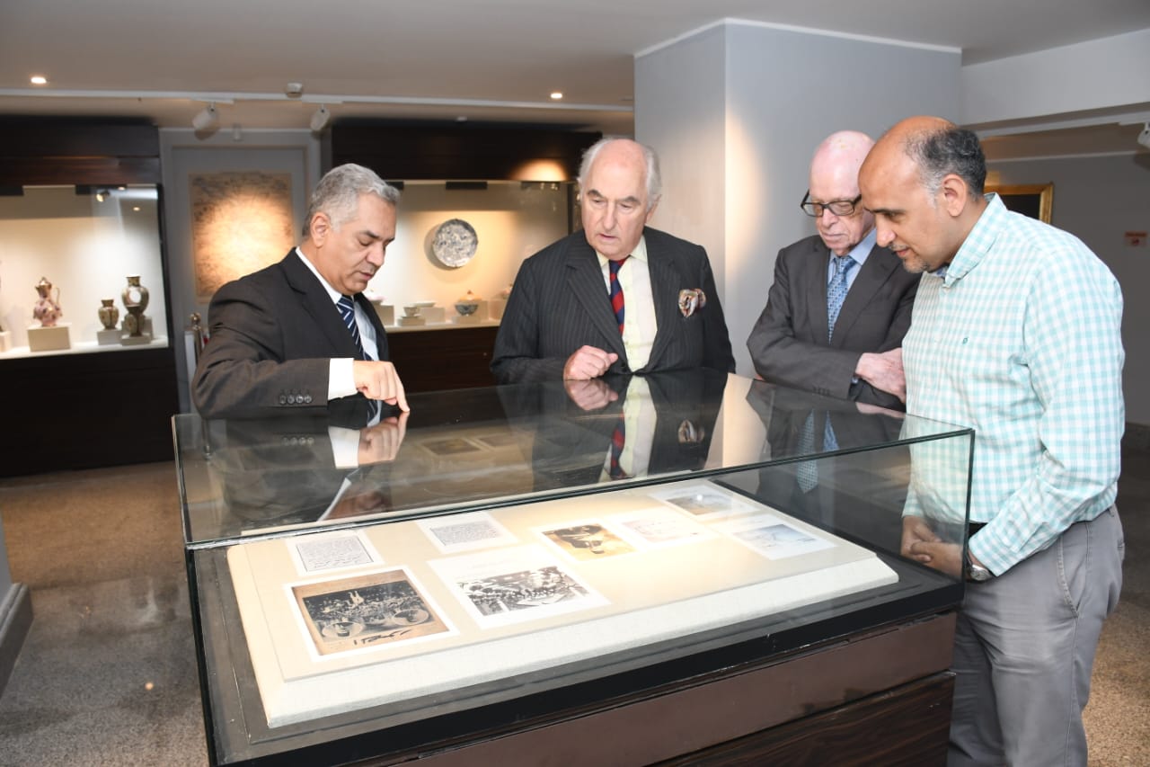 الأمير عباس حلمى يتفقد متحف الزعفران