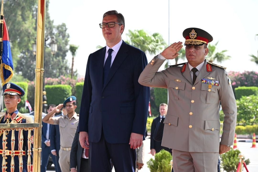 الرئيس الصربي في زيارة النصب التذكاري