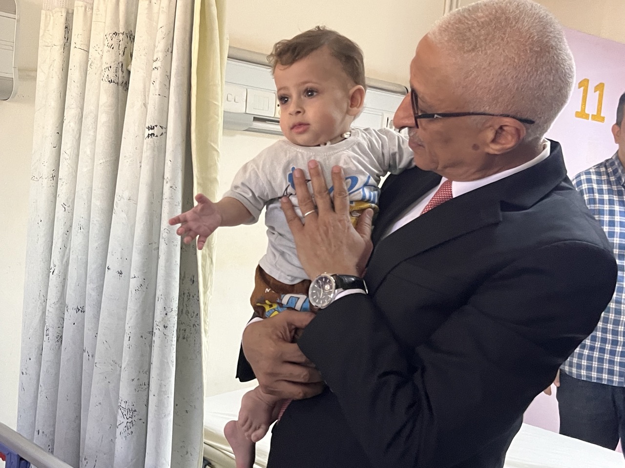 زيارة اطفال غزة بمستشفي العريش