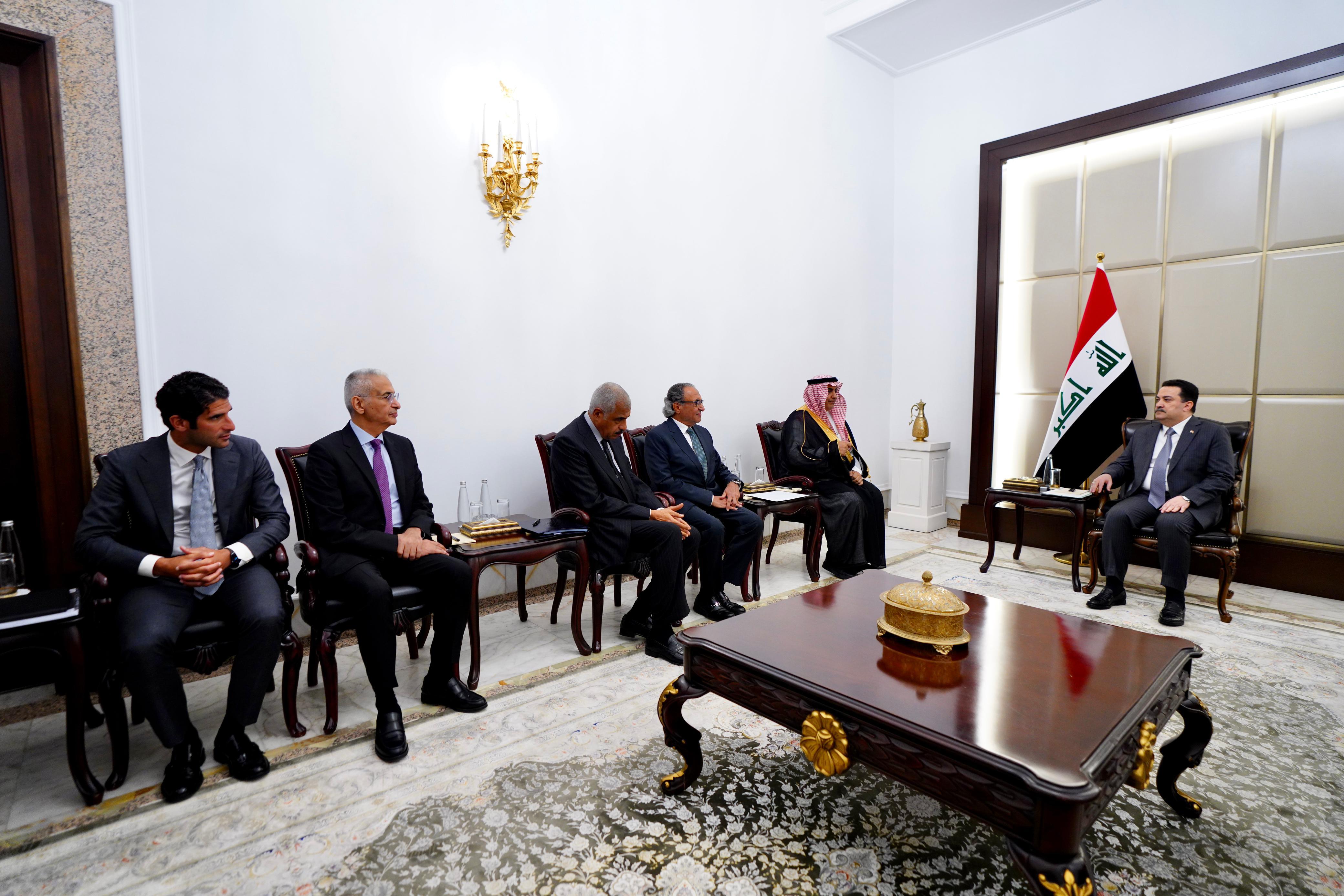 رئيس الوزراء العراقى يستقبل وفداً من رجال الأعمال المصريين والسعوديين (1)