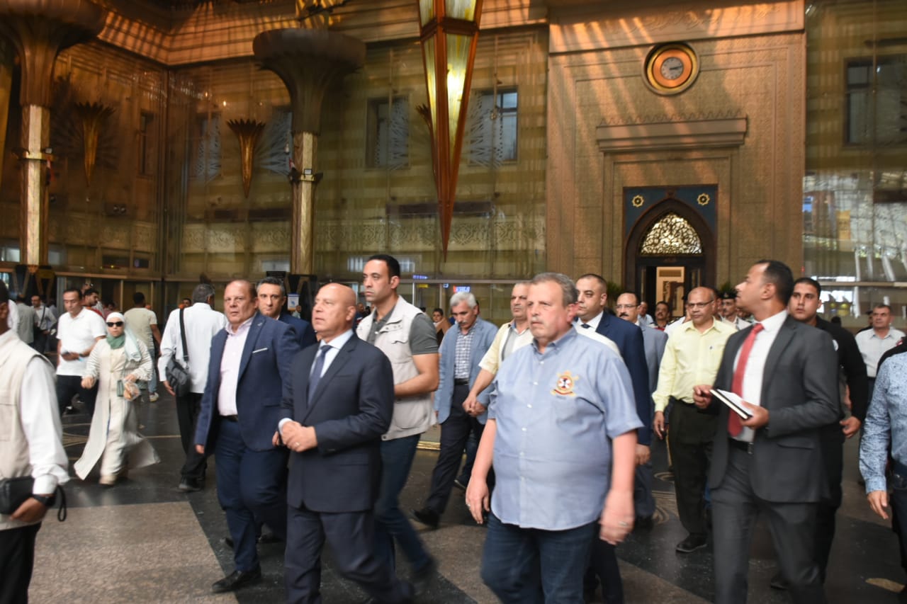 كامل الوزير يتفقد محطة مصر برمسيس