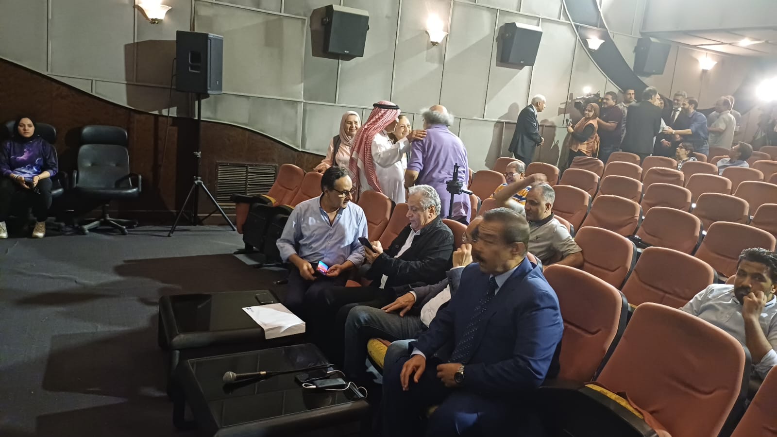 عمر عبد العزيز والأمير أباظة في حفل تكريم السينمائيين للفائزين بجوائز الدولة (1)