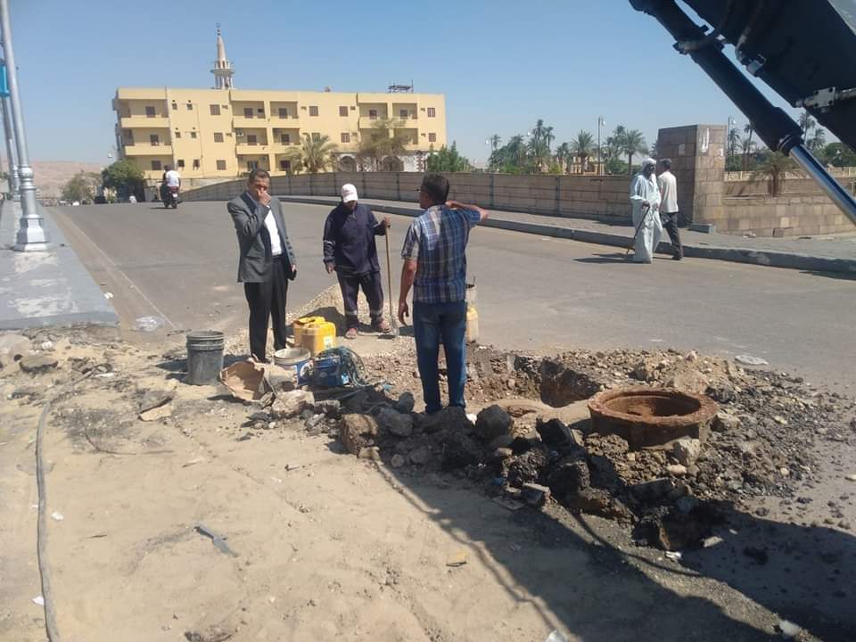 تحسين كفاءة الإنارة والتجميل والطلاء قبل افتتاح السوق الحضري