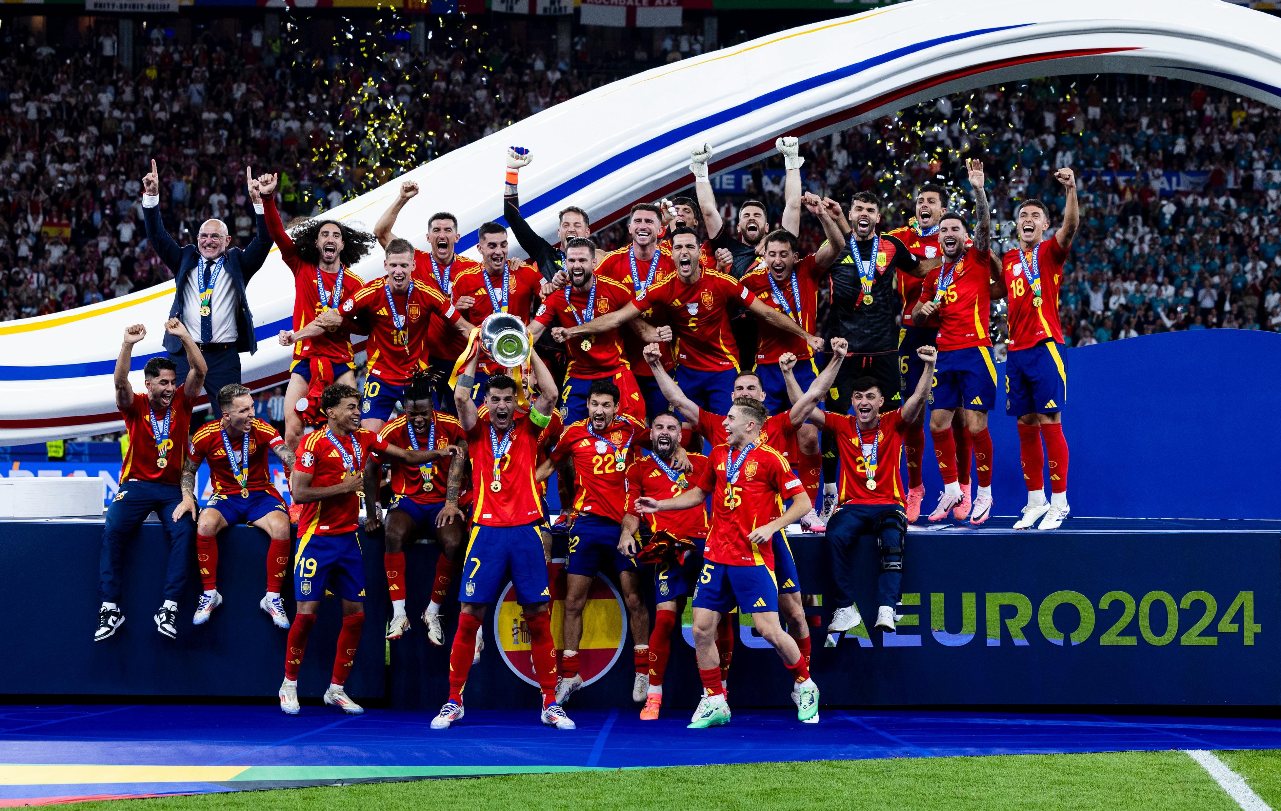 مراسم تتويج منتخب إسبانيا بلقب يورو 2024 (2)